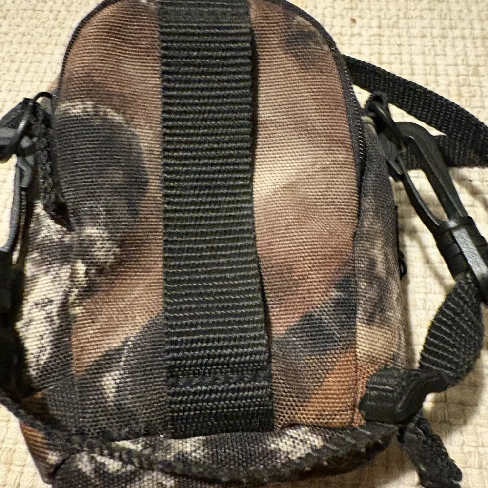 Camouflage camera case